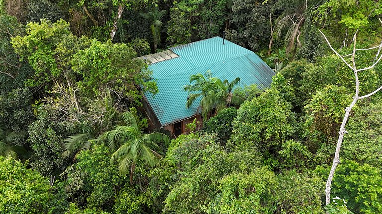 Cachoeira, vista montanha, piscina e sauna