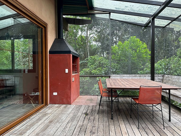 Cachoeira, vista montanha, piscina e sauna