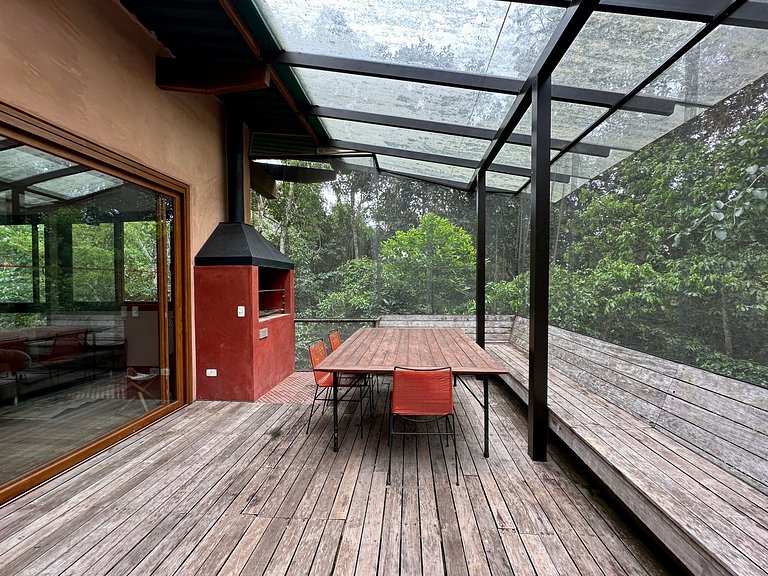 Cachoeira, vista montanha, piscina e sauna