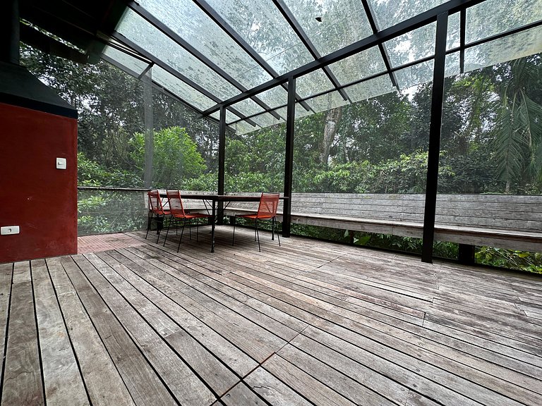 Cachoeira, vista montanha, piscina e sauna