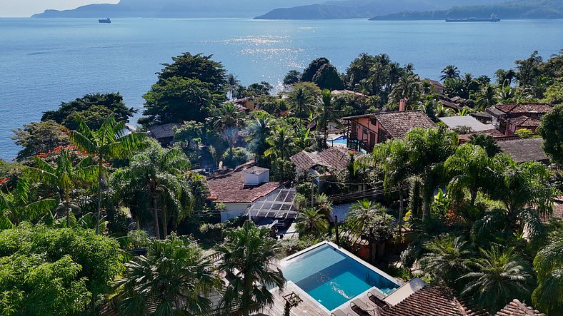 Casa a 200m da praia, SPA aquecido e piscina