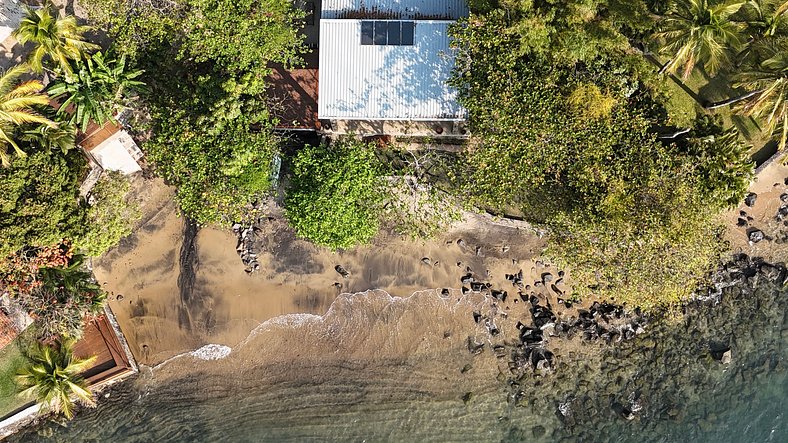 Casa à beira-mar, na Praia da Armação