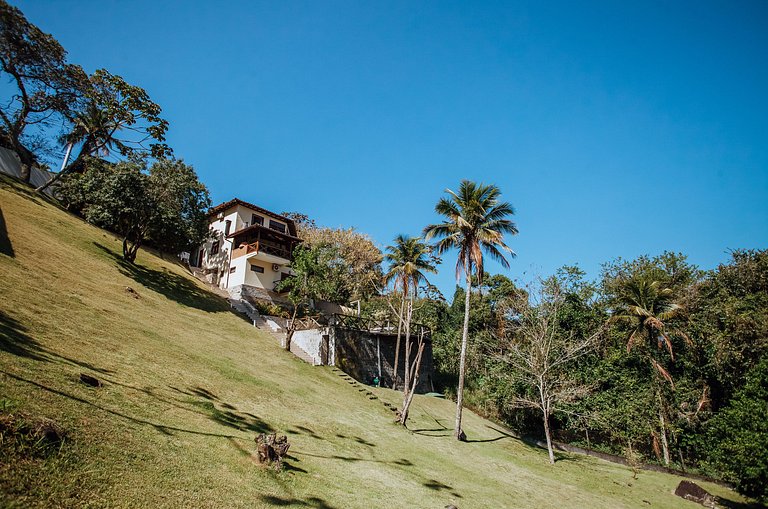 Casa charmosa, com vista para o mar e piscina