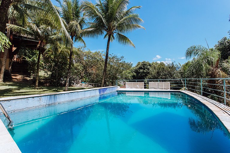 Casa com linda vista - Praia do Engenho, Ilhabela