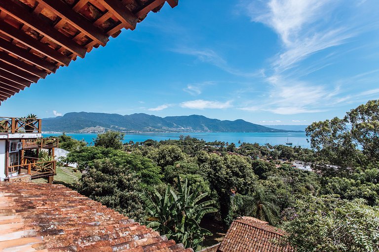 Casa com linda vista - Praia do Engenho, Ilhabela