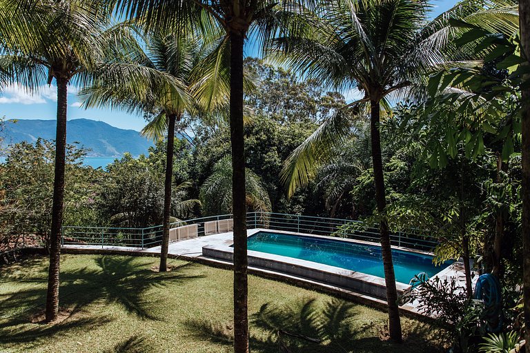 Casa com linda vista - Praia do Engenho, Ilhabela