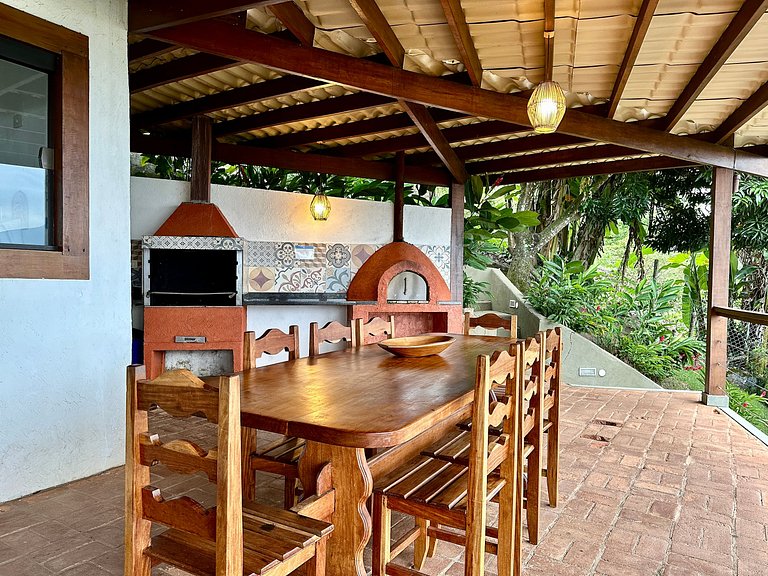 Casa com piscina e a vista mais linda de Ilhabela