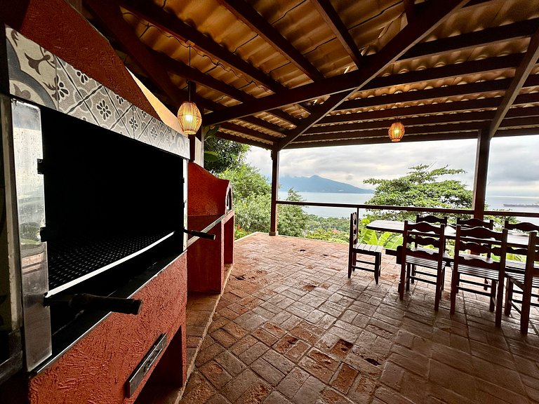 Casa com piscina e a vista mais linda de Ilhabela