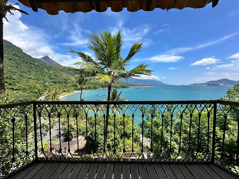 Casa costeira 20m da praia, piscina e área gourmet