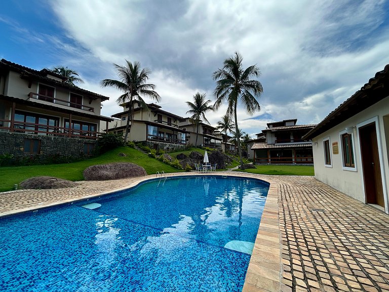 Casa em condomínio a 3 minutos da praia Curral