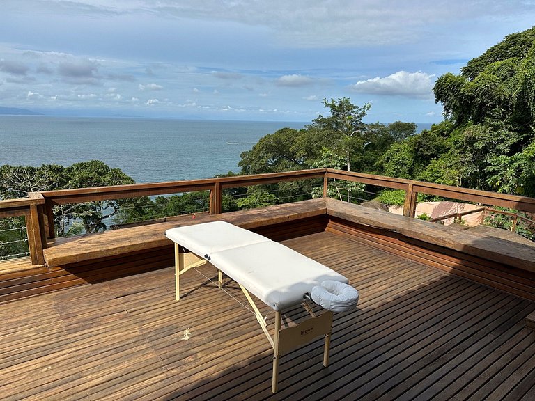 Casa em condomínio, piscina aquecida e conforto