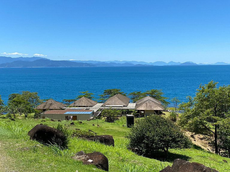 Casa em estilo balinês, pé na areia!