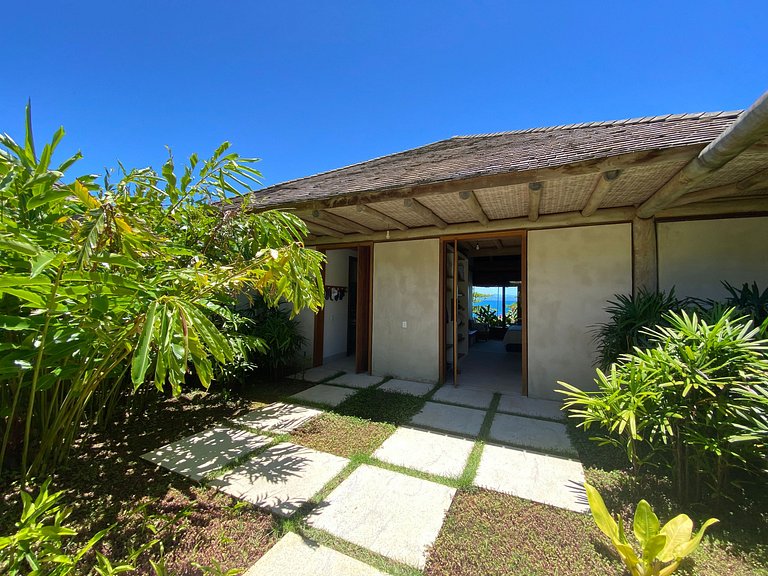 Casa em estilo balinês, pé na areia!