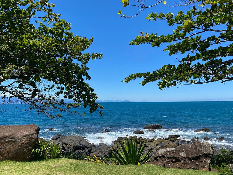 Casa em estilo balinês, pé na areia!