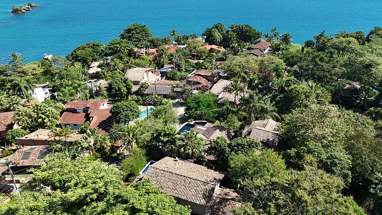 Casa encantadora na Praia da Feiticeira - Ilhabela