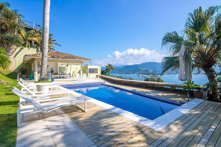 Casa luxuosa, vista mar, piscina e sauna