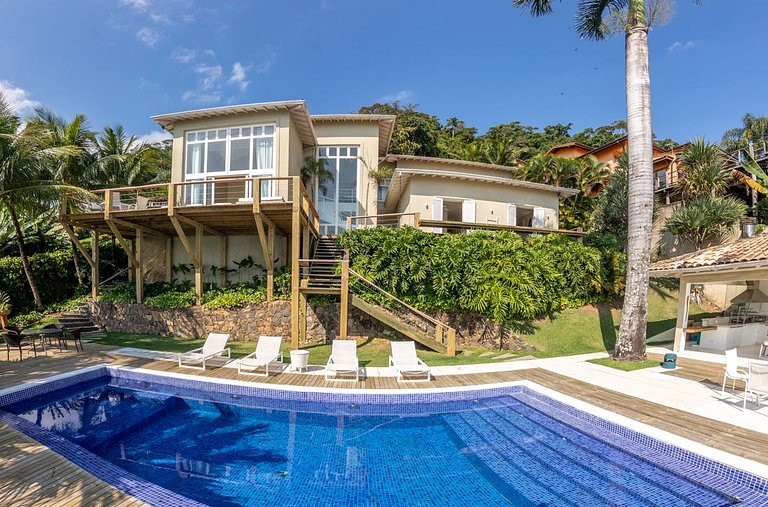 Casa luxuosa, vista mar, piscina e sauna