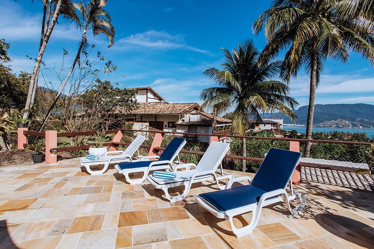 Casa no Engenho, com piscina e vista incrível