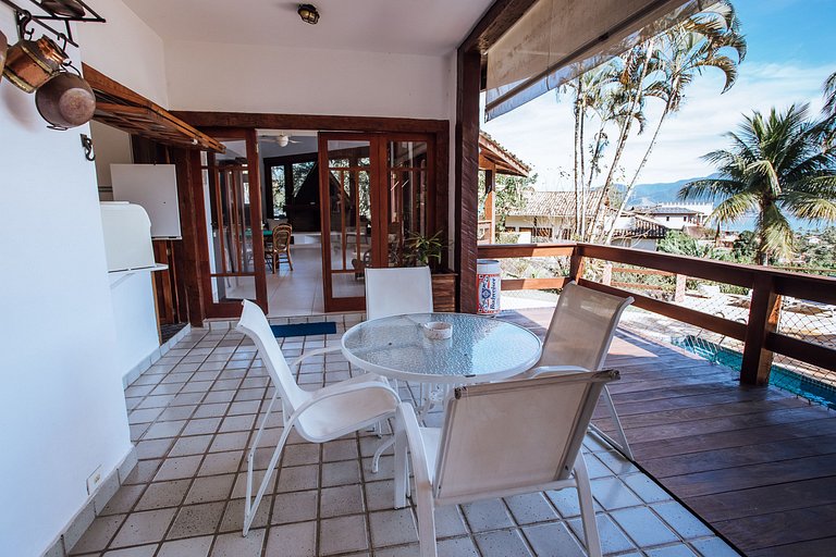 Casa no Engenho, com piscina e vista incrível