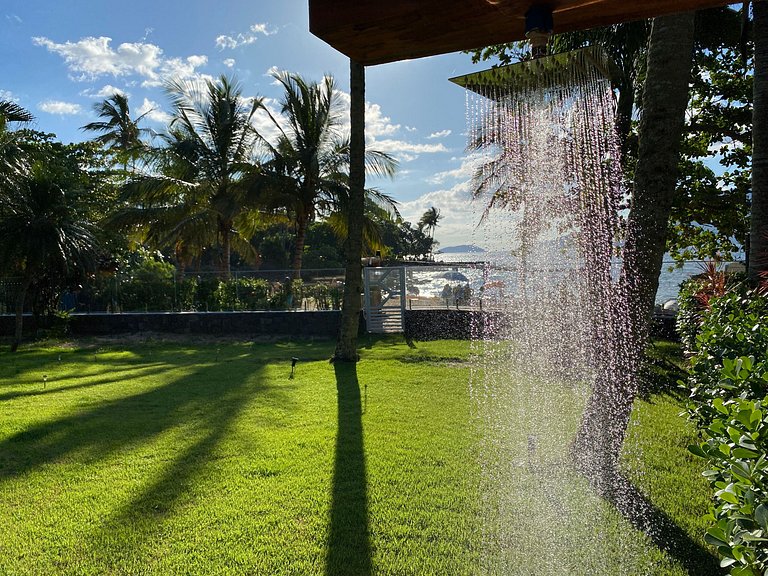 Casa pé na areia, piscina e área gourmet