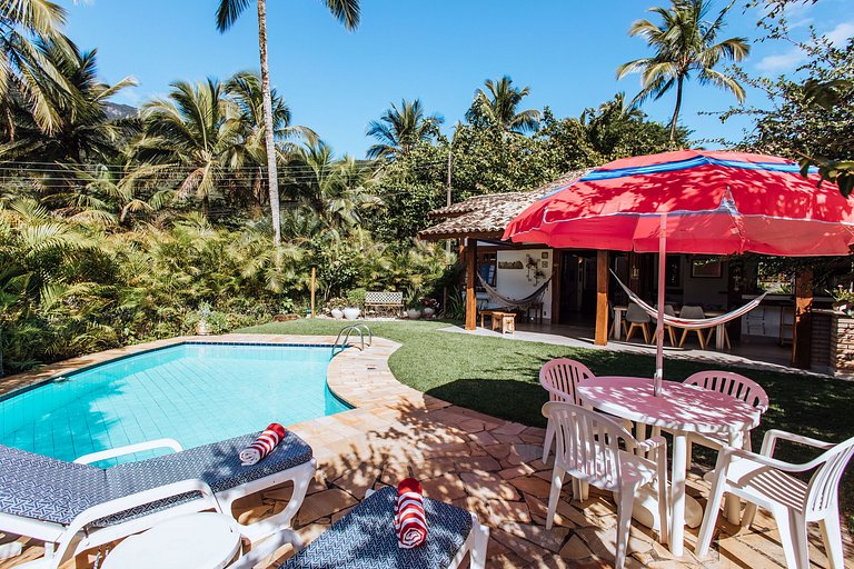 Condomínio pé areia, piscina e churrasqueira