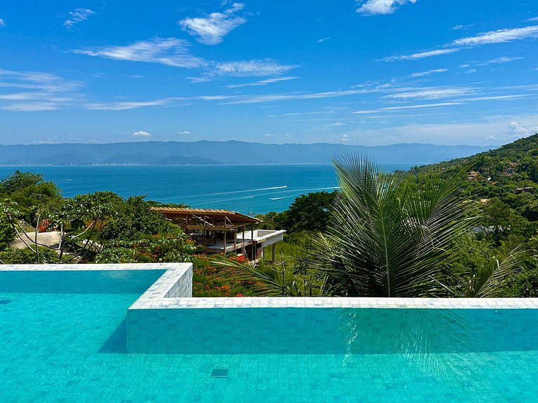 Conforto, vista incrível, piscina - Praia Armação