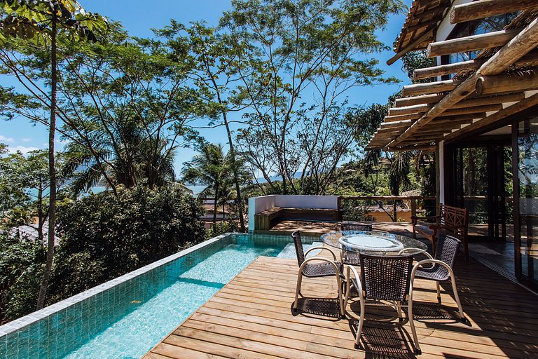 Conforto, vista para o mar e piscina aquecida