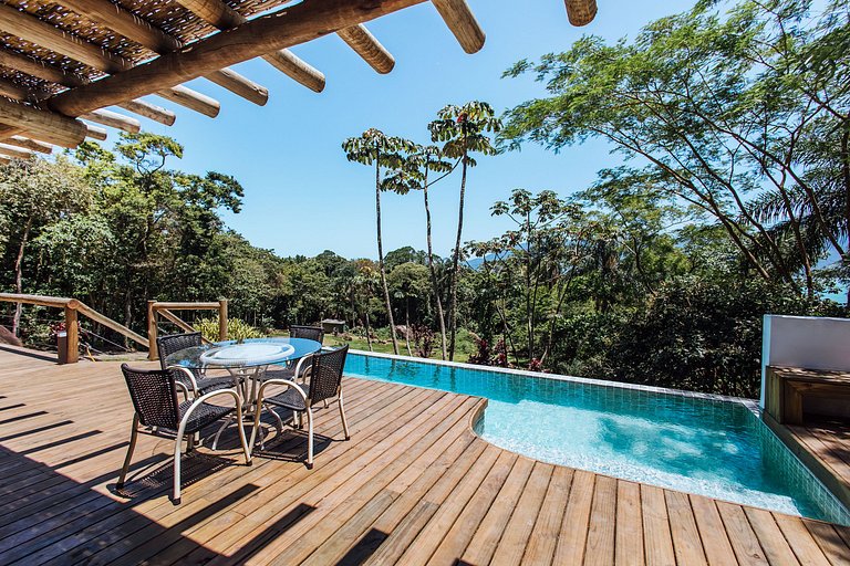 Conforto, vista para o mar e piscina aquecida