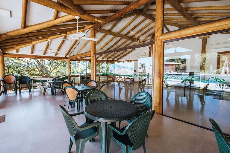 Conforto, vista para o mar e piscina aquecida