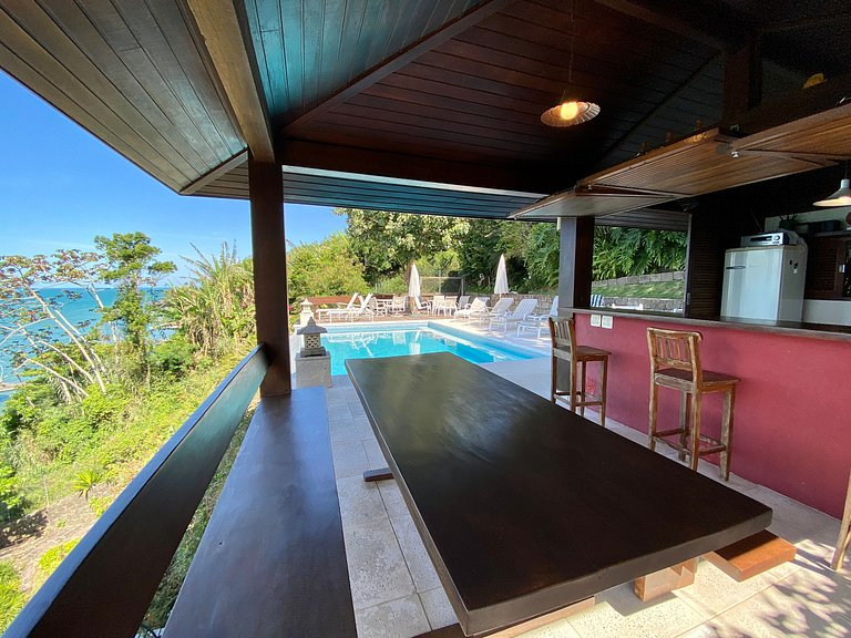 Costeira acesso ao mar, piscina e vista magnífica