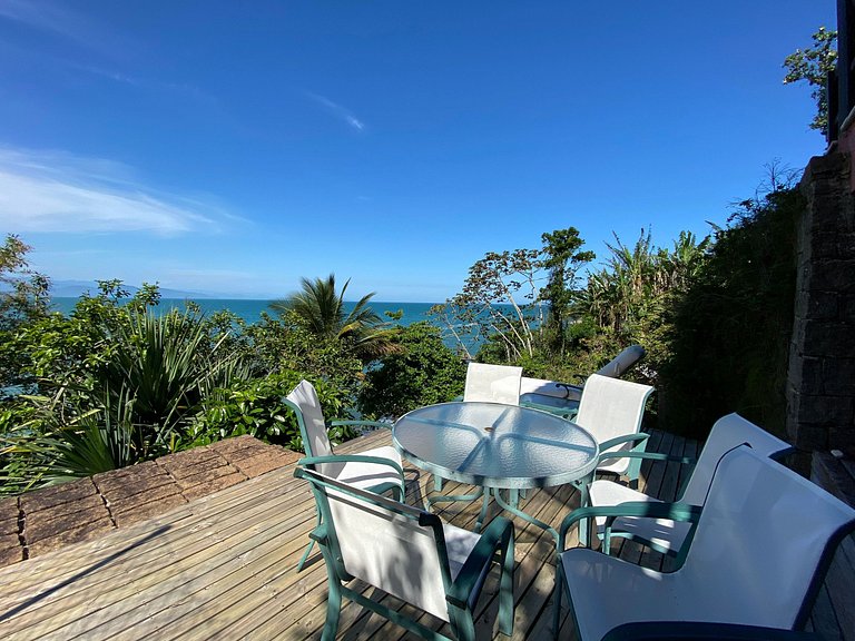 Costeira acesso ao mar, piscina e vista magnífica