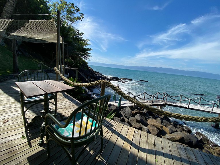 Costeira acesso ao mar, piscina e vista magnífica