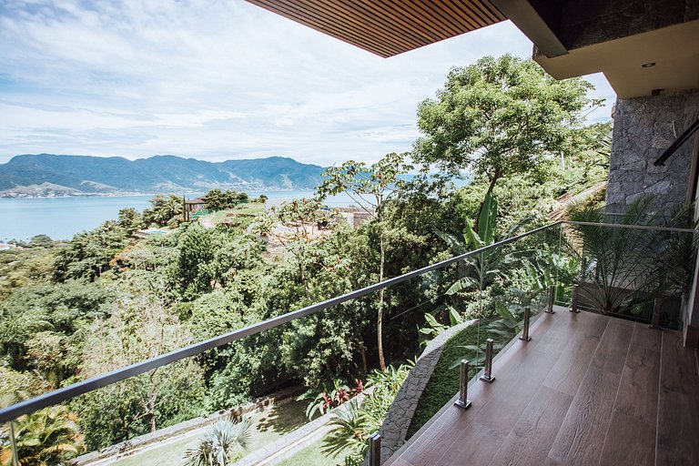 Luxo, piscina aquecida e vista a 5 minutos da Vila