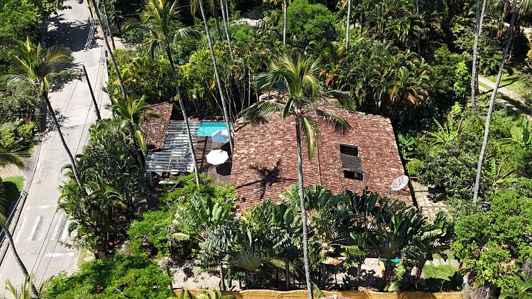 Piscina aquecida, sauna, churrasqueira à beira-mar