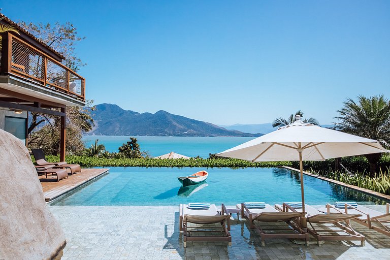 Piscina borda Infinita, vista magnífica para o mar