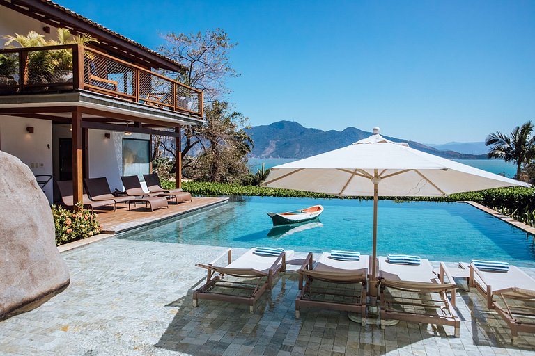 Piscina borda Infinita, vista magnífica para o mar