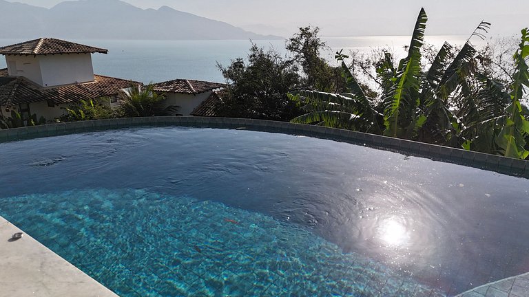 Piscina, churrasqueira, vista mar - Armação