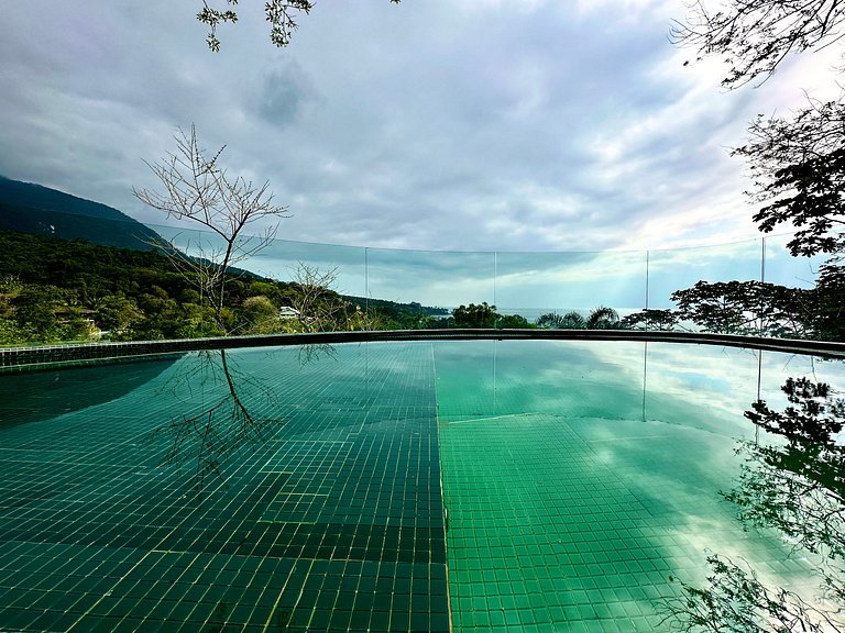 Piscina e vista para o mar - Praia do Curral