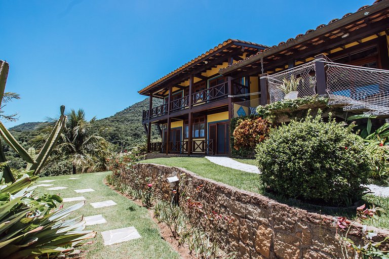 Piscina, espaço, conforto e vista incrível