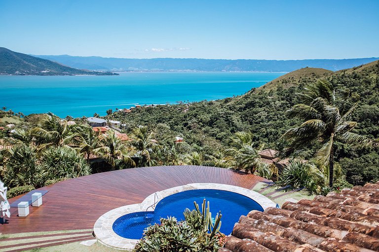 Piscina, espaço, conforto e vista incrível