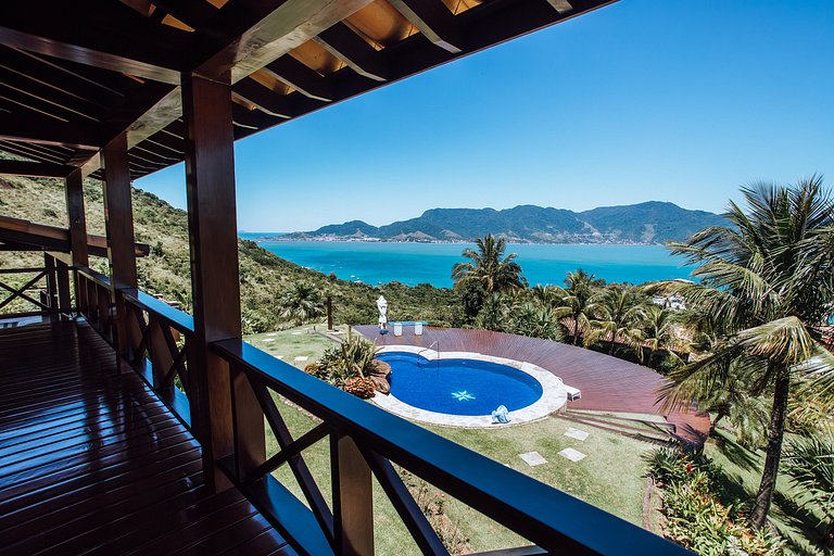 Piscina, espaço, conforto e vista incrível