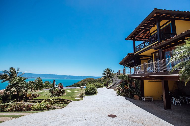 Piscina, espaço, conforto e vista incrível