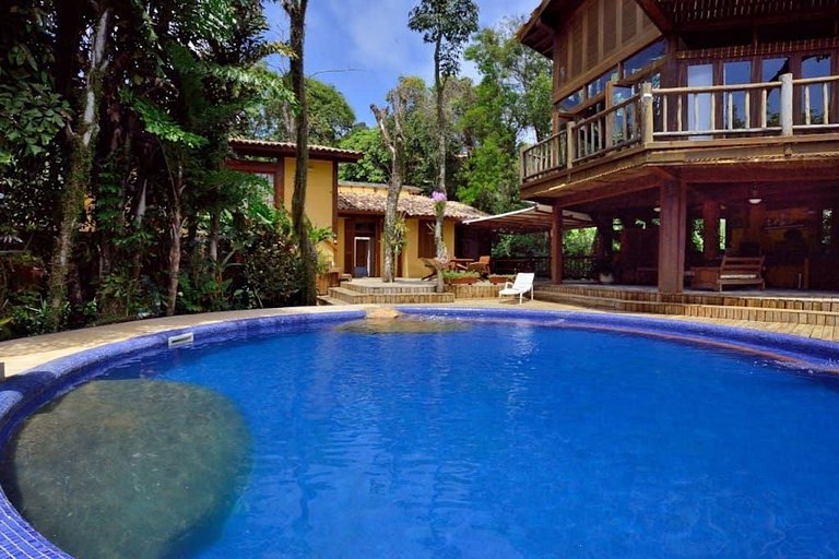 Spa aquecido, piscina e condomínio à beira-mar